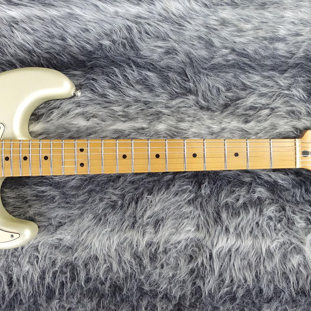 60TH ANNIVERSARY STANDARD STRATOCASTER Blizzard Pearl Fender