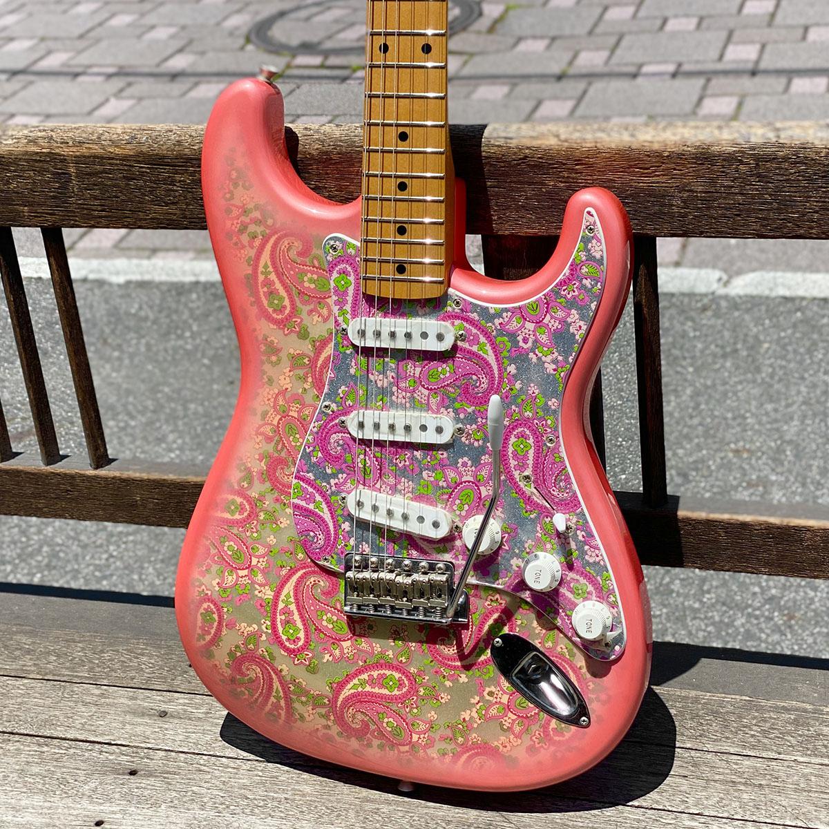 ST57-88 PRD Pink Paisley (Paisley Red) Fender Japan エレクトリック