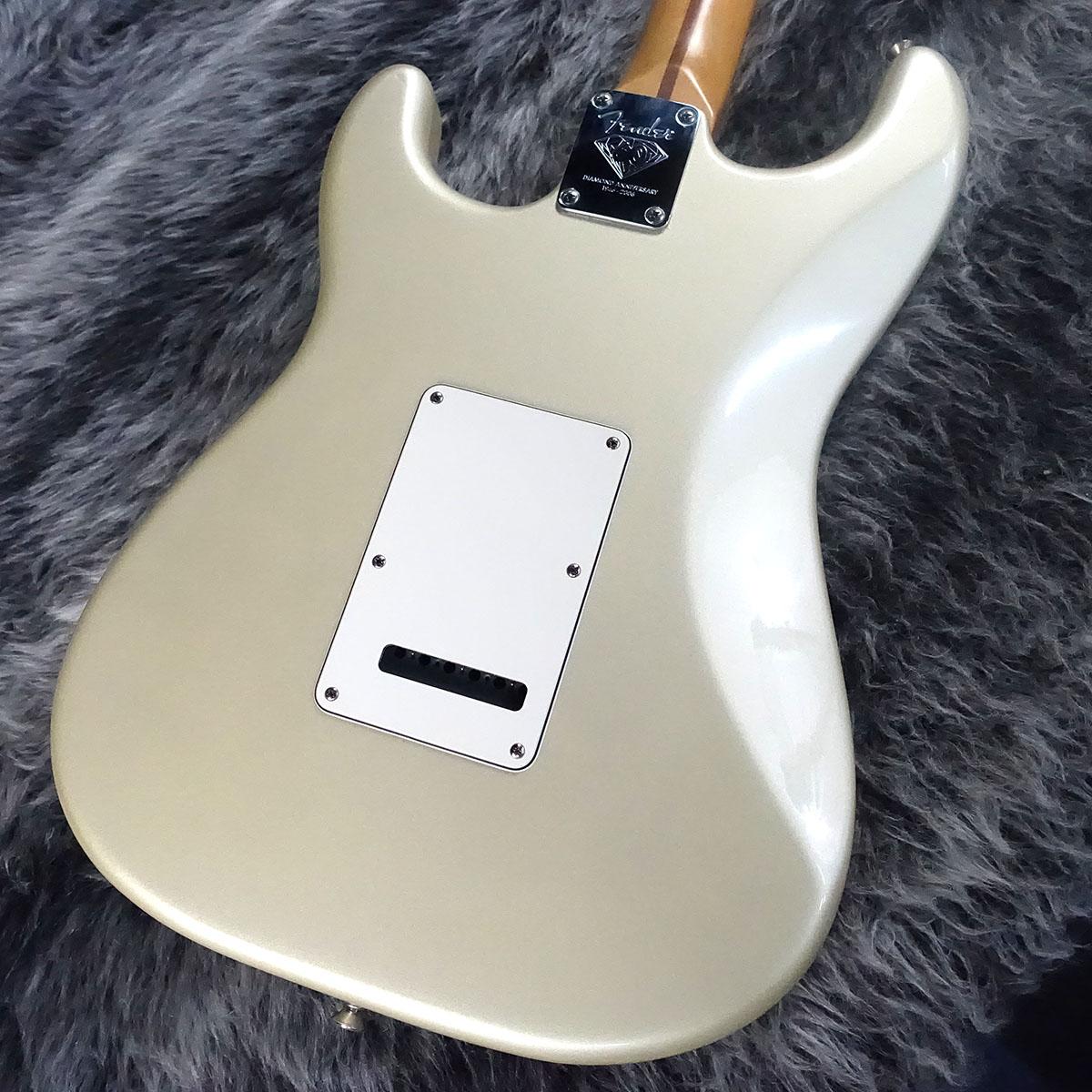 60TH ANNIVERSARY STANDARD STRATOCASTER Blizzard Pearl Fender