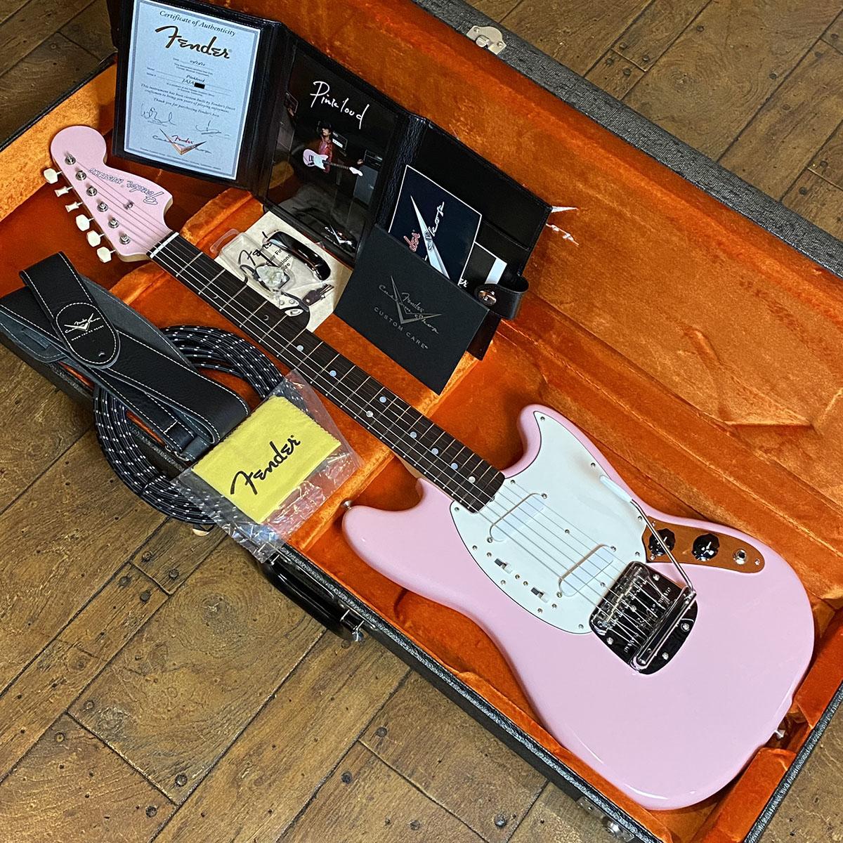 Fender Custom Shop Char Signature Mustang ”Pink Loud” 撫子