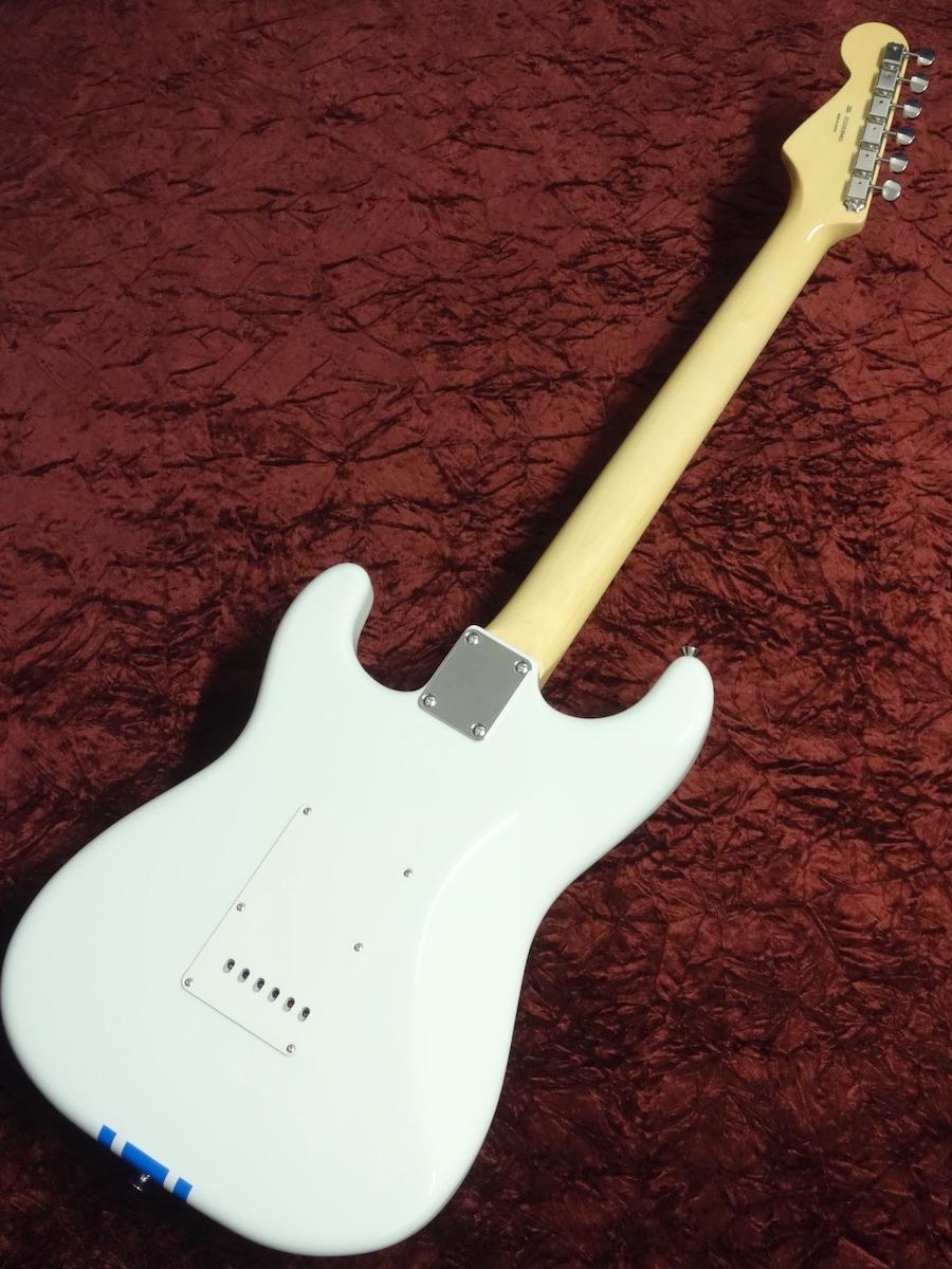2023 Collection Made in Japan Traditional 60s Stratocaster Olympic White  with Blue Competition Stripe