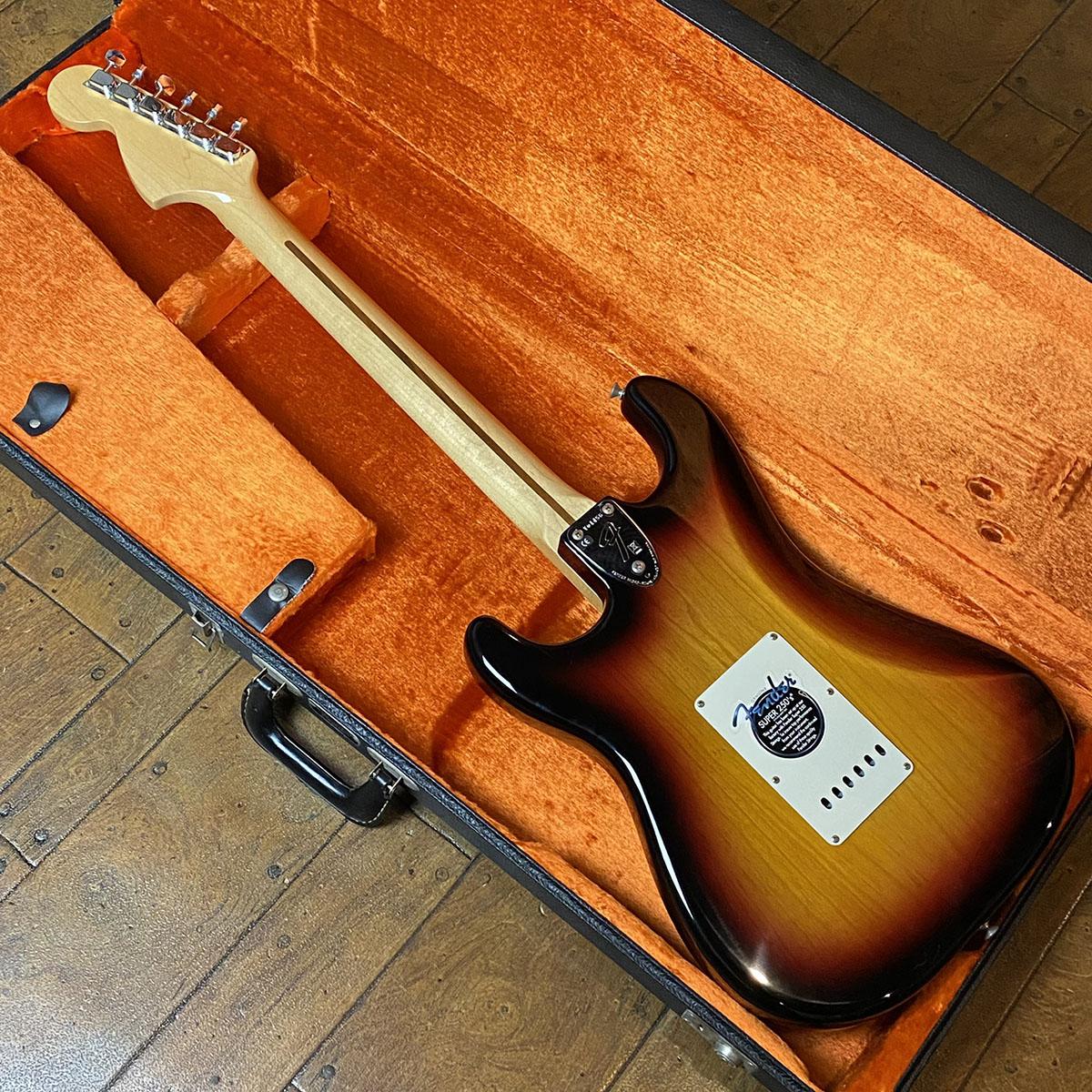 Fender USA American Vintage 70 Stratocaster 3Color Sunburst