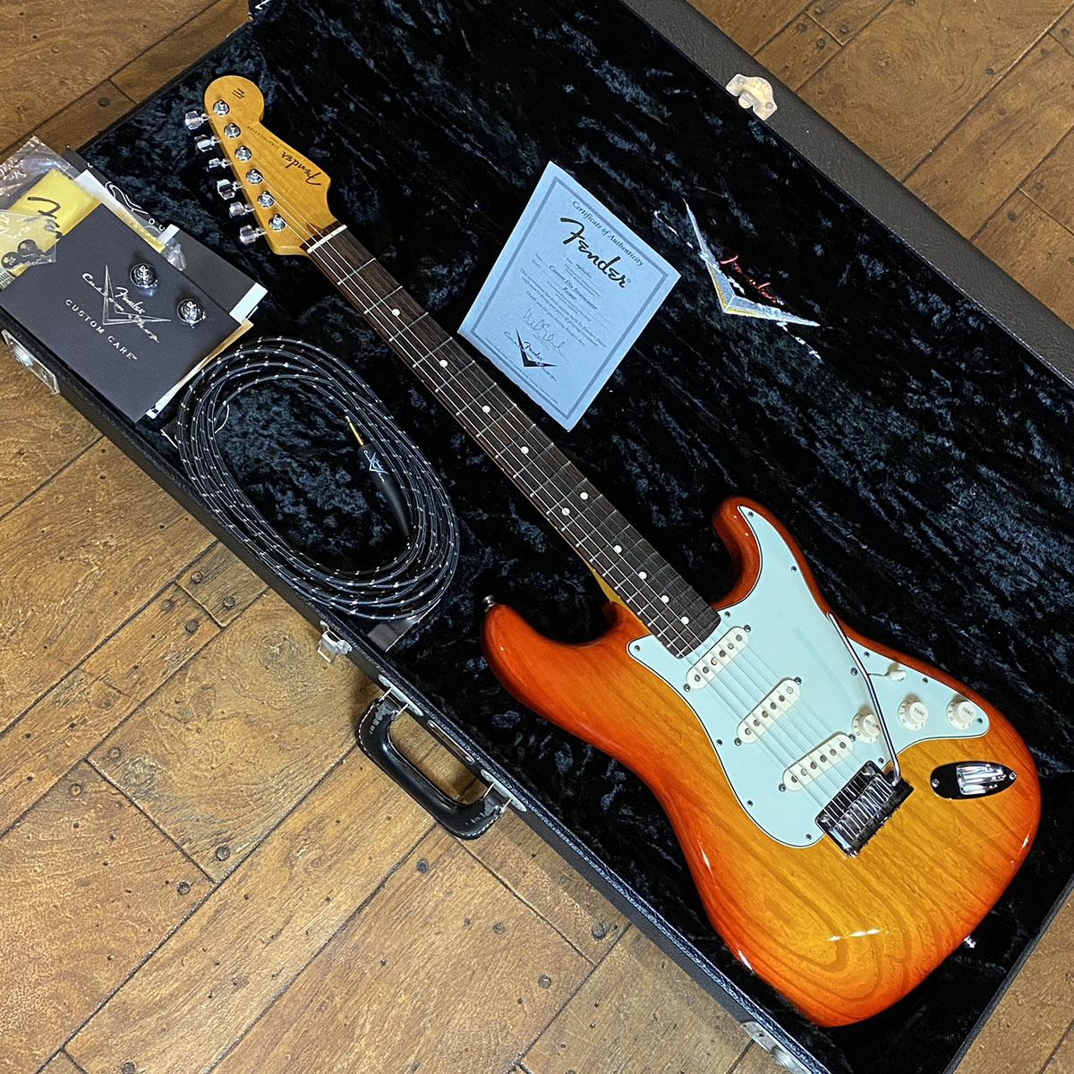 Fender Custom Shop Custom Deluxe Stratocaster Aged Cherry Sunburst 