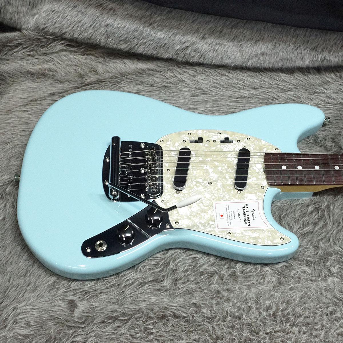 Fender Made in Japan Traditional 60s Mustang RW Daphne Blue