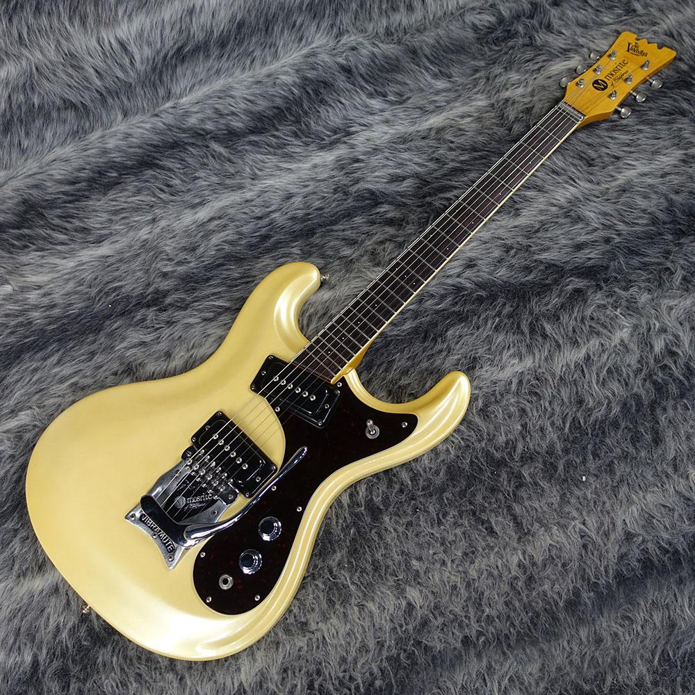 The Ventures model Pearl White