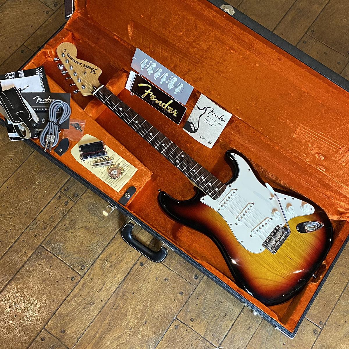 Fender USA American Vintage 70s Stratocaster 3Color Sunburst 2007 