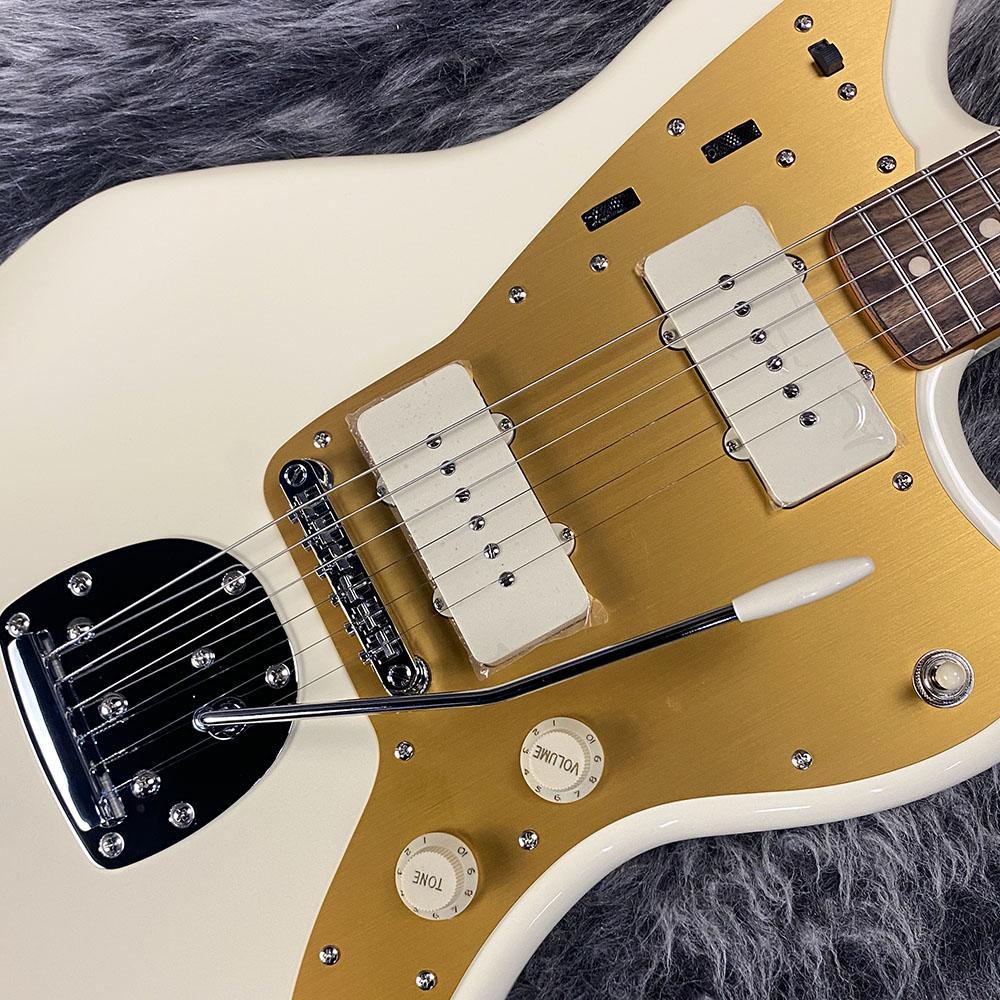 Squier J Mascis Jazzmaster Gold Anodized Pickguard Vintage White <スクワイア>｜平野楽器  ロッキン オンラインストア